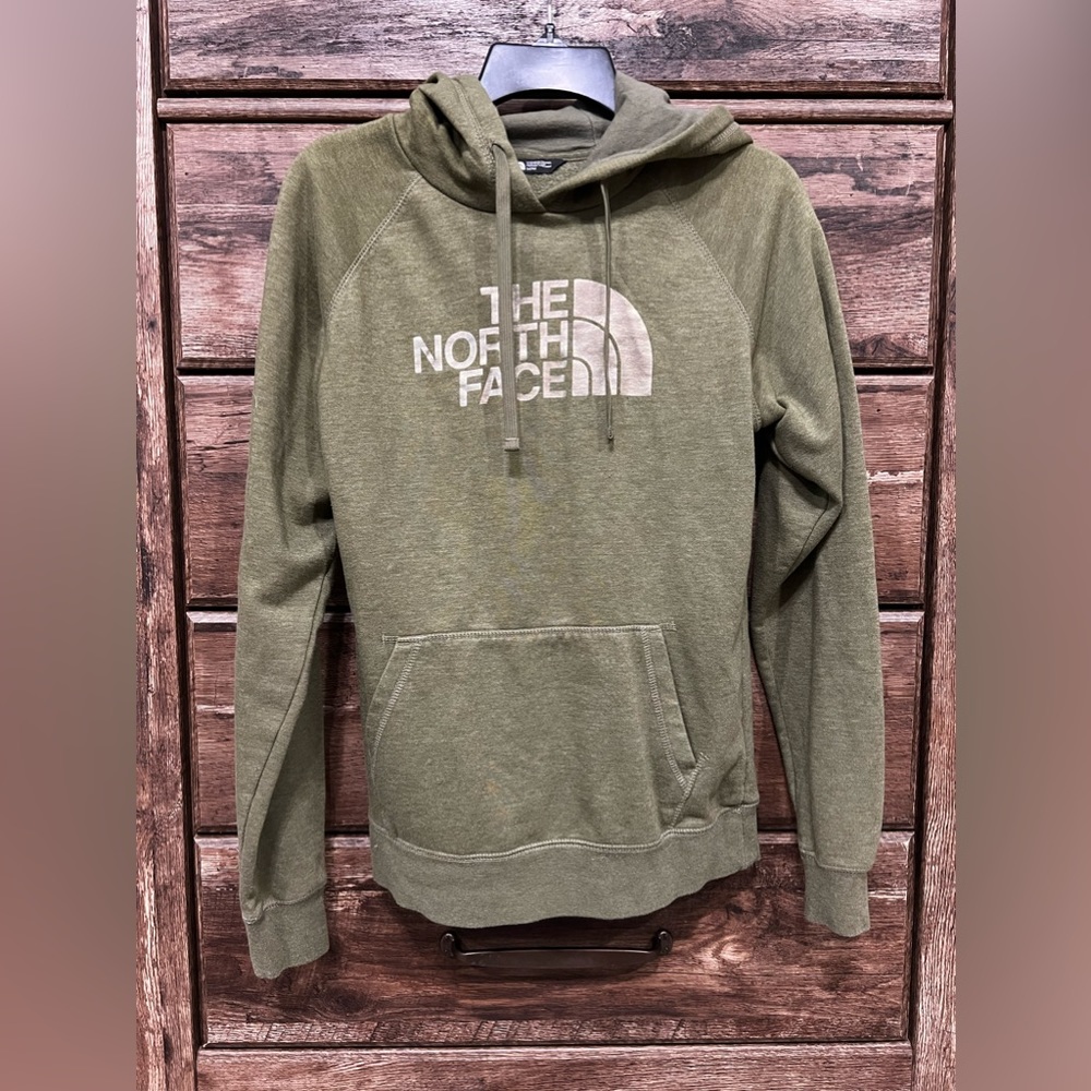 THE NORTH FACE Womens Pullover with metallic logo